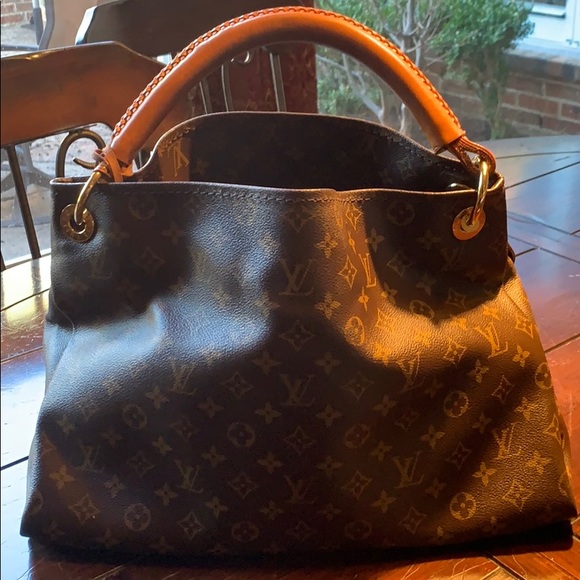 Louis Vuitton Lockme Go Noir - Picture 2 of 6